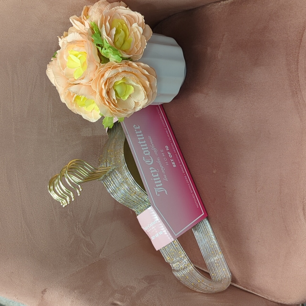 🆕 10pc Gold Glitter Clothing Hangers 💗 Juicy Couture